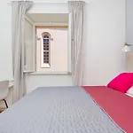 Apartment Dox